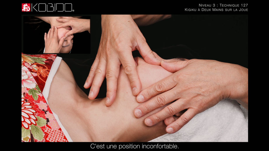 Technique 127 : Kigiku à Deux Mains sur la Joue
